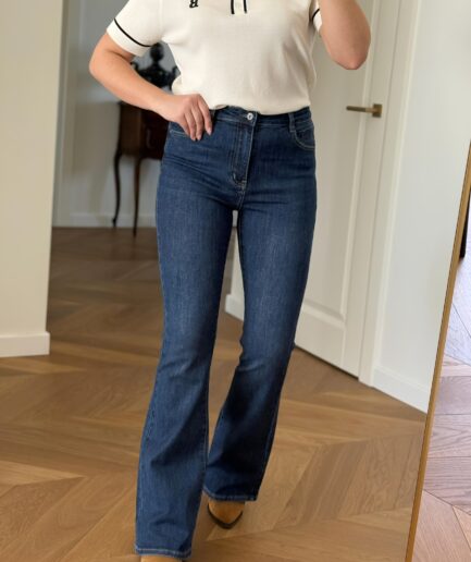 Flare stiliaus džinsai