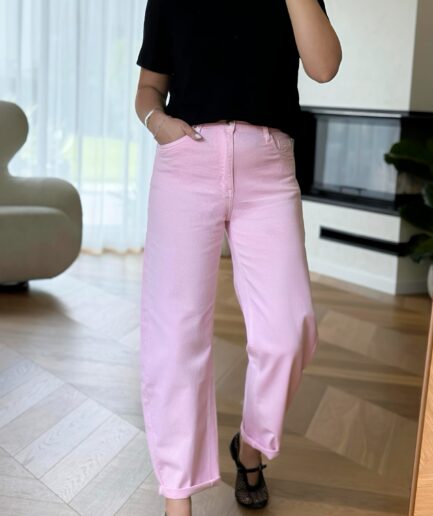 Balloon fit džinsai baby pink